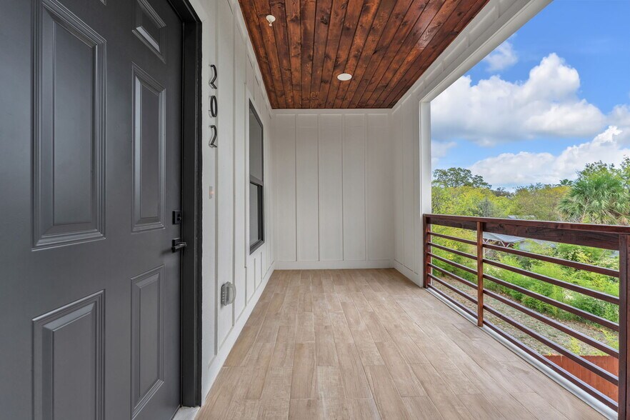 Building Photo - 110 Webb