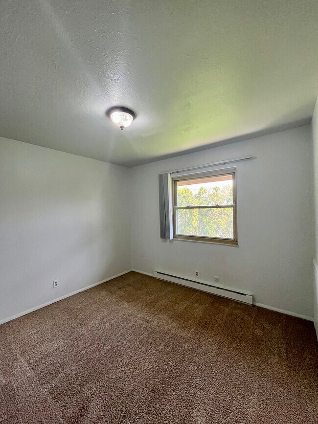 Building Photo - 765 N Macomb St