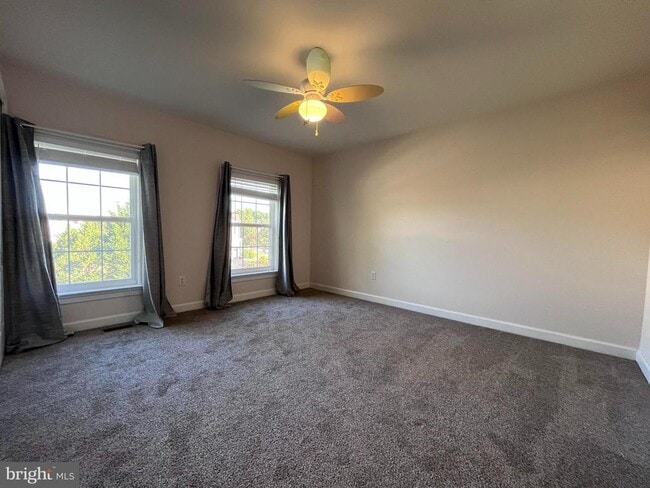 Building Photo - 115 Topaz Cir