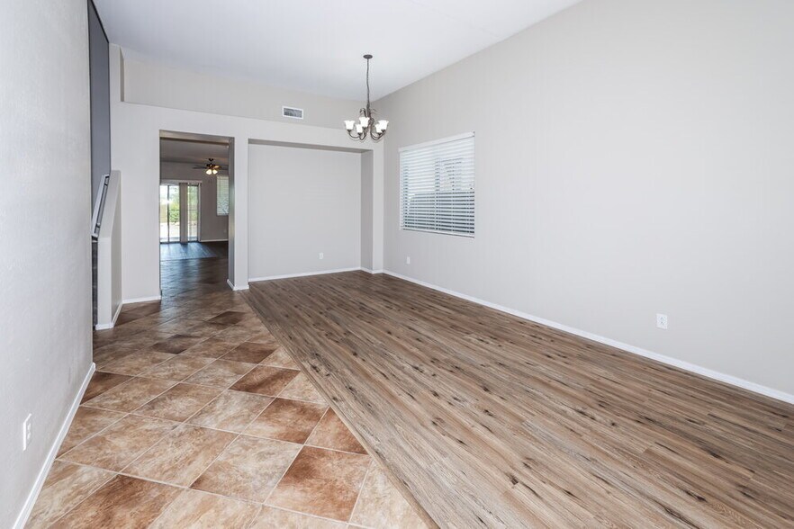 Building Photo - 40810 N Hudson Ct