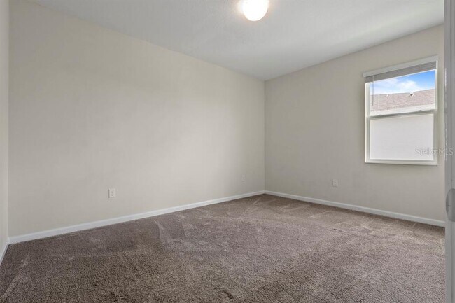 Building Photo - 877 Ocean Course Ave