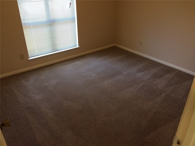 Building Photo - 5309 Fort Clark Dr