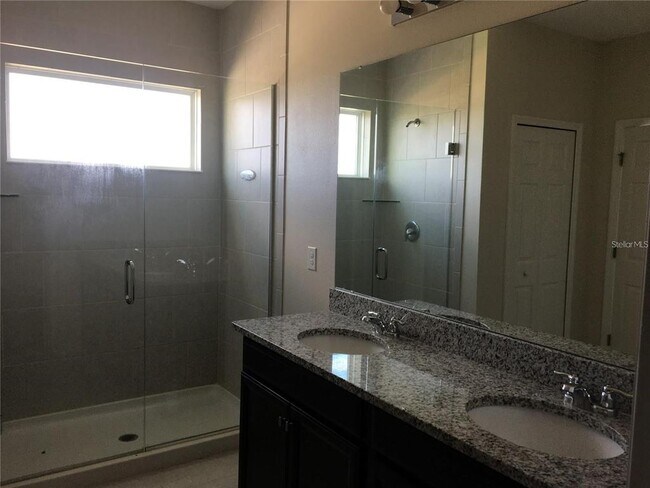 Building Photo - 2510 Sanderling St