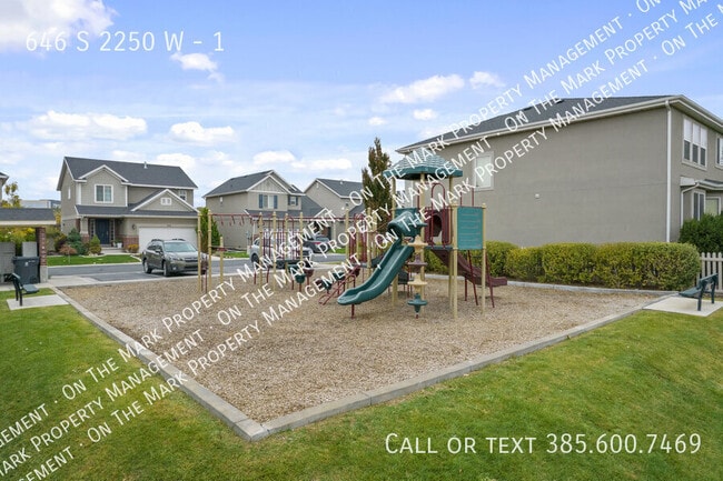 Building Photo - 646 S 2250 W