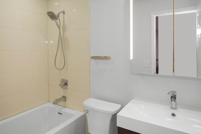 Building Photo - 1168 Middlebury Ln