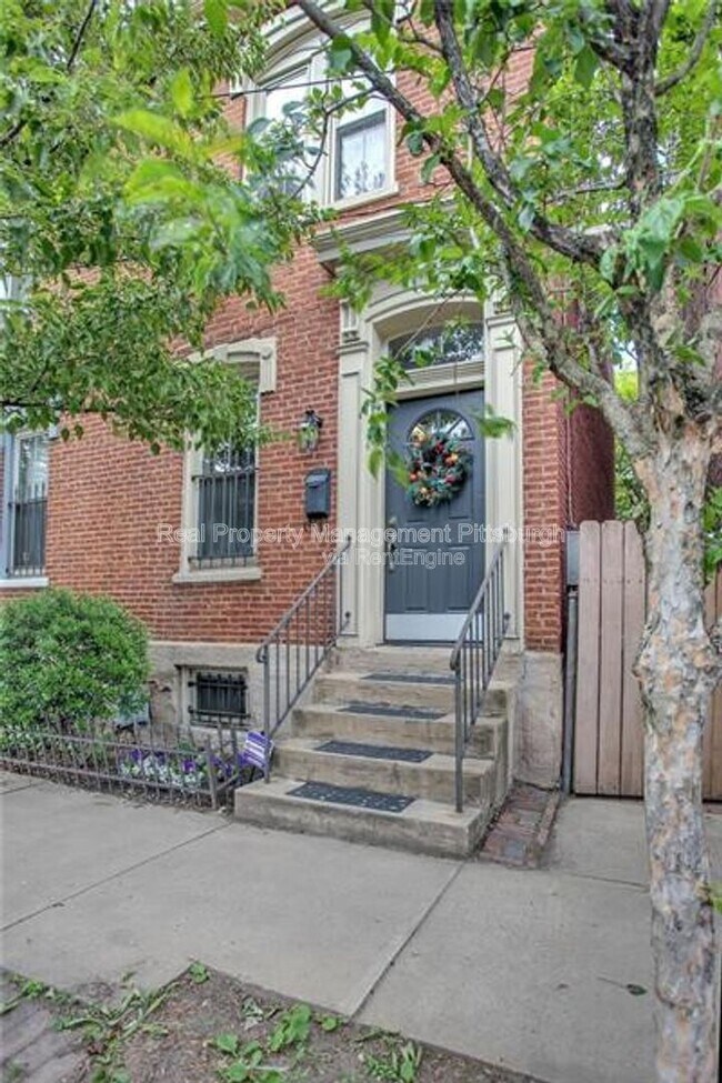 Building Photo - 1813 Wharton St