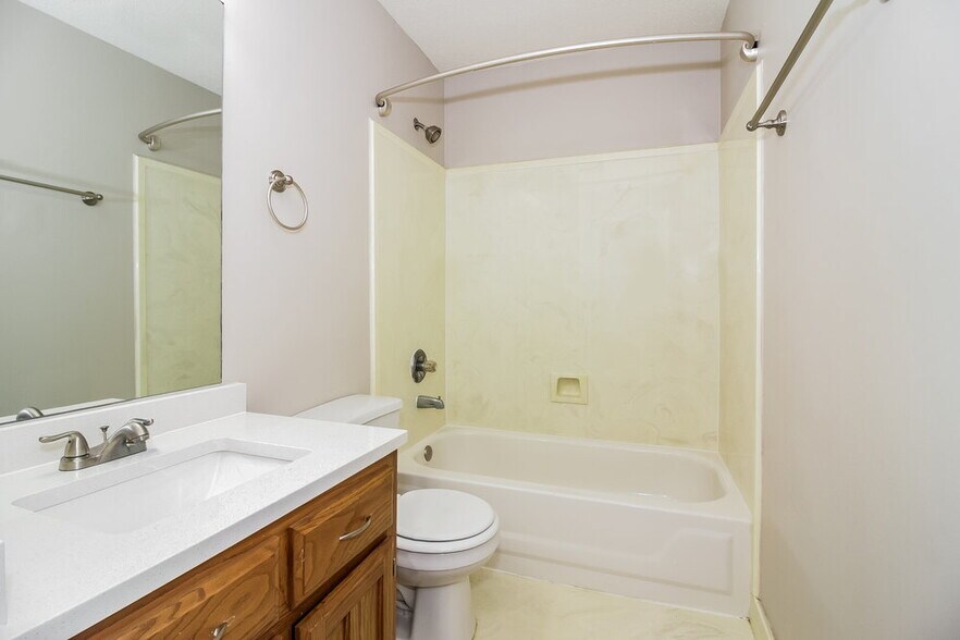 Building Photo - 5694 Pecan Trce