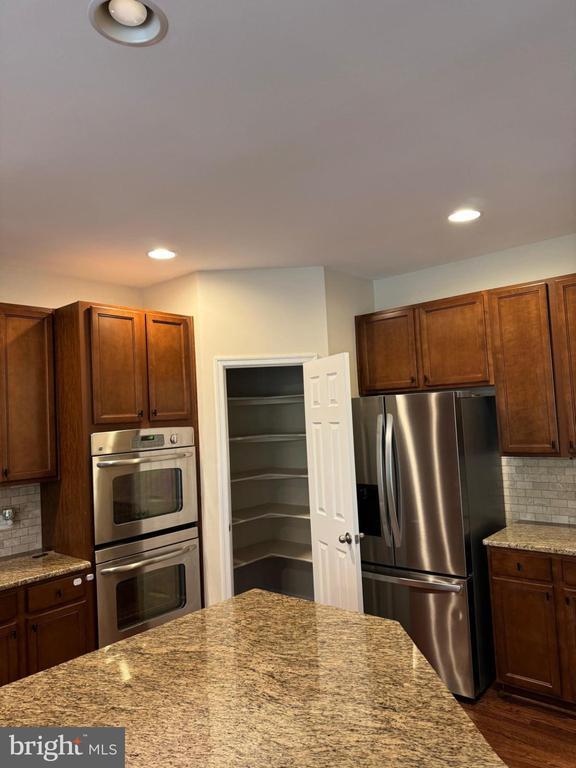 Building Photo - 24877 Myers Glen Pl