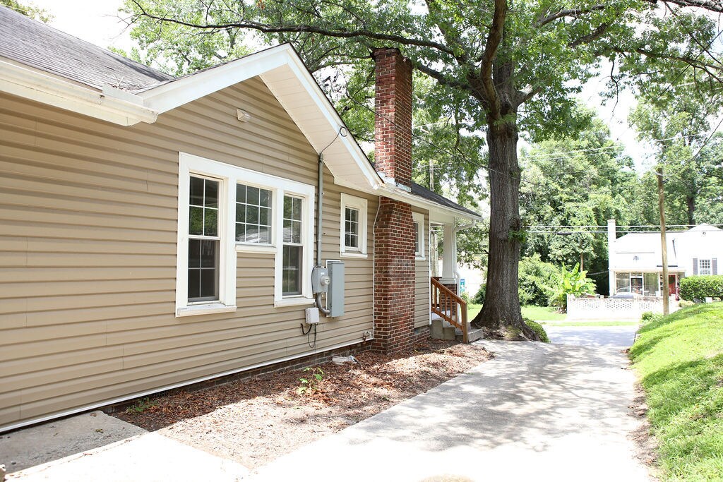 Building Photo - 1809 Walker Ave