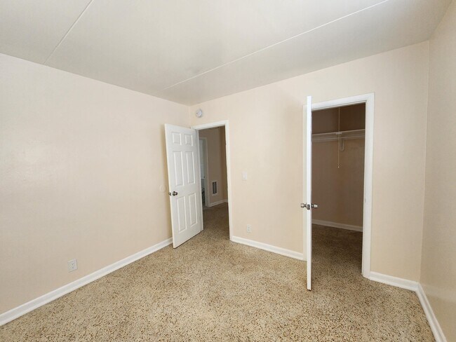 Building Photo - 1025 13th St