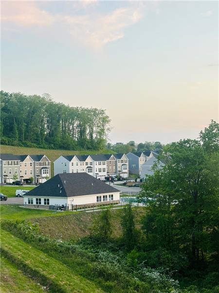 Building Photo - 445 Greenwood Dr