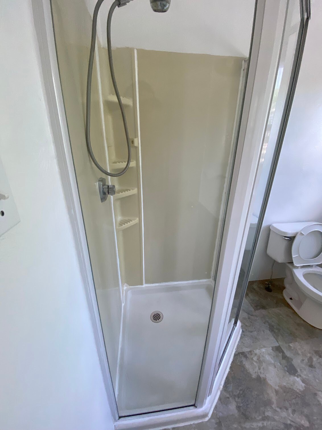 Building Photo - 5819 Bartlett St