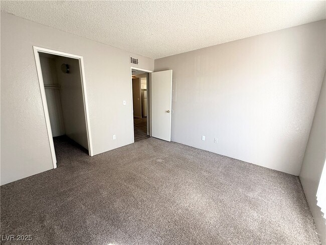 Building Photo - 2981 Juniper Hills Blvd