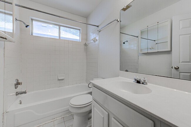 Building Photo - Gorgeous House in Sendera with 4 Bedrooms ...