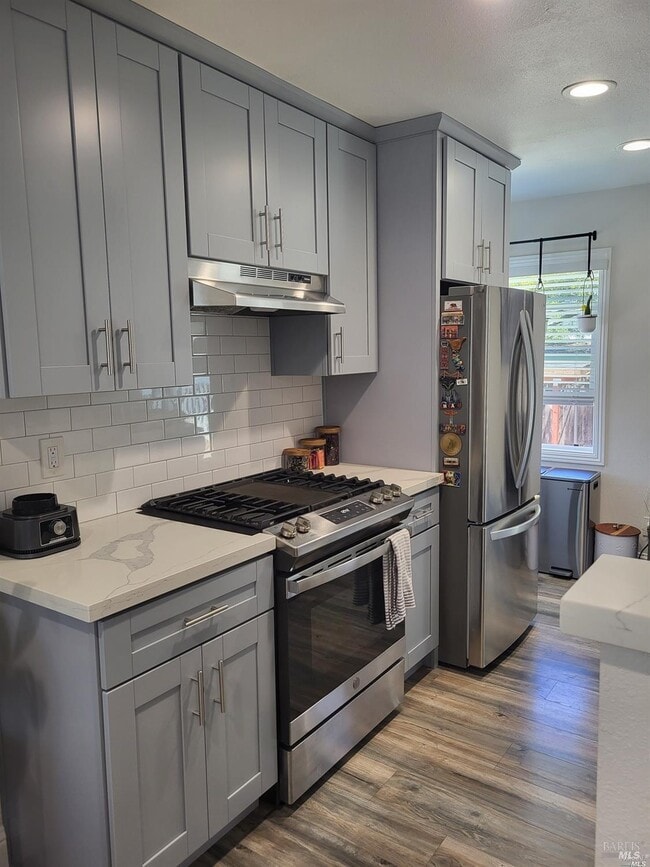 Building Photo - 120 Laguna St