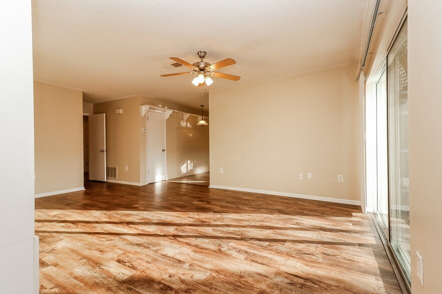 Building Photo - 13021 Sirius Ln
