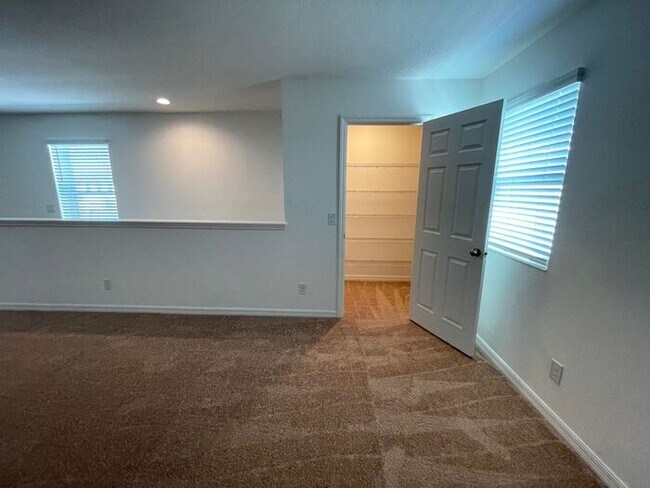 Building Photo - Williams Preserve-Brand New Home-846 Marcel Loop Davenport