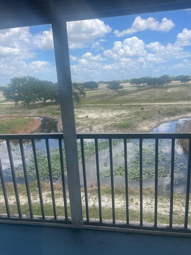 Building Photo - 2571 Aragon Blvd