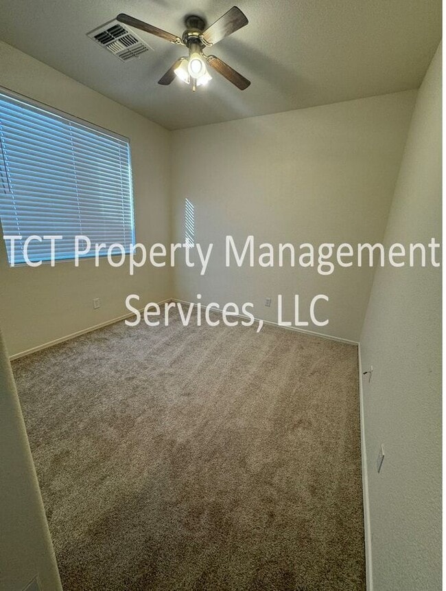 Building Photo - Cozy Three Bedroom House in Gated Mesa Community