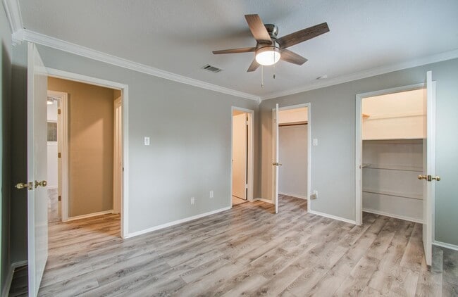 Building Photo - 12625 Memorial Dr