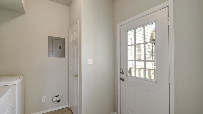 Building Photo - 2206 Pennsylvania Ave