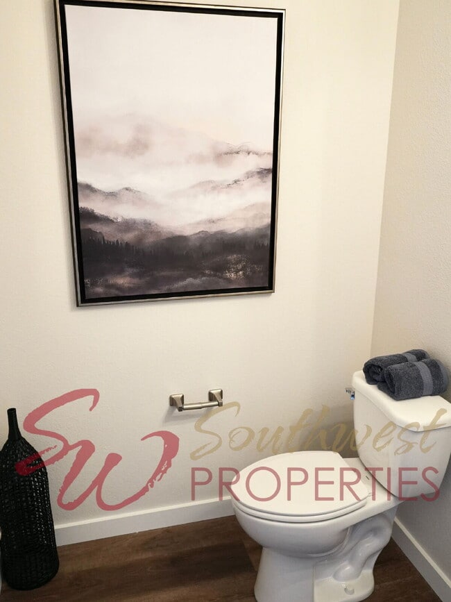 Building Photo - FULLY FURNISHED, close to campus 3 bedroom 2.5 bath Cowboy Casita!