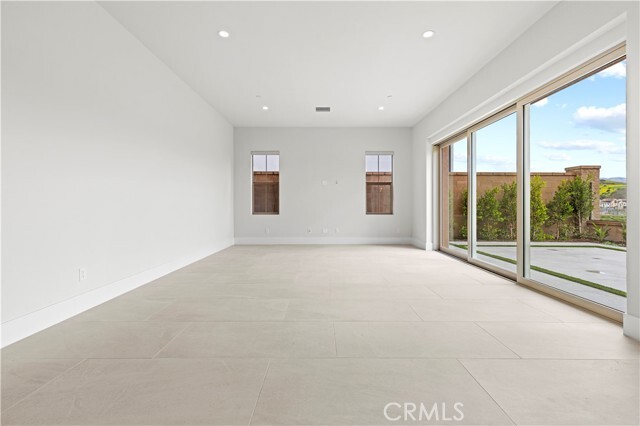 Building Photo - 122 Mossvine