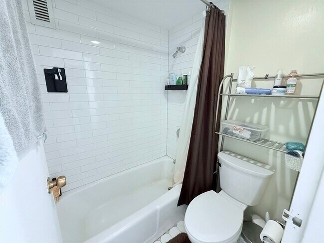 Building Photo - 60 Longwood Ave