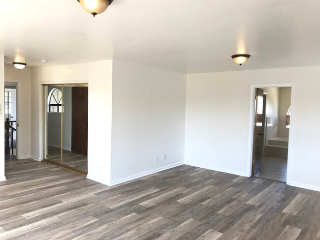 Building Photo - 4861 W 119th Pl