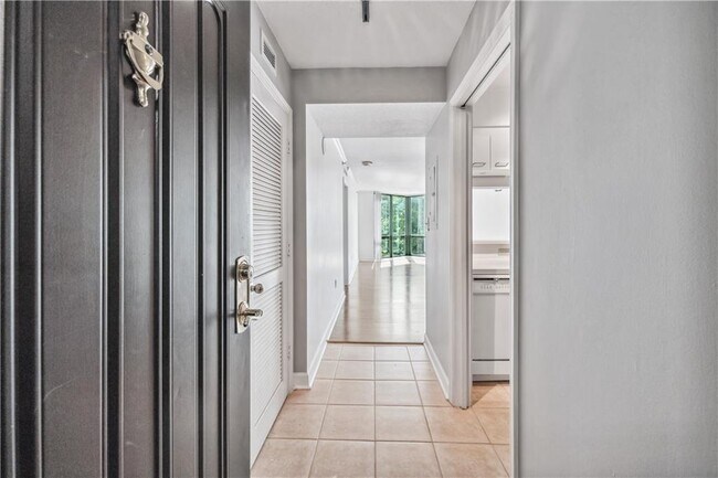 Building Photo - 2870 Pharr Ct S Northwest