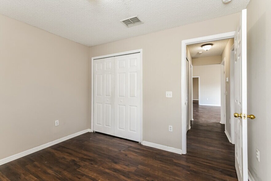 Building Photo - 1138 Orne Ct
