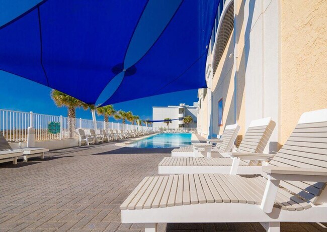 Building Photo - 365 E Beach Blvd