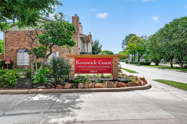 Building Photo - 10615 Briar Forest Dr