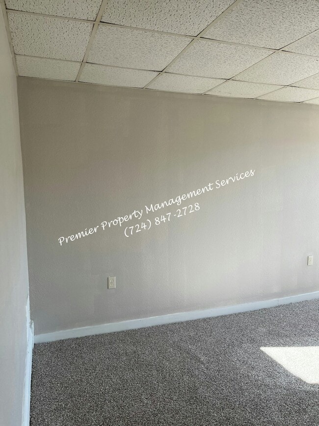 Building Photo - 2727 9th Ave