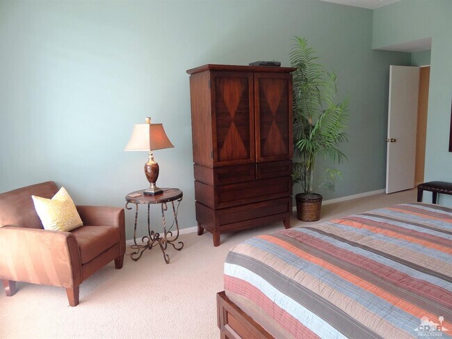 Building Photo - 47423 Medina Dr W