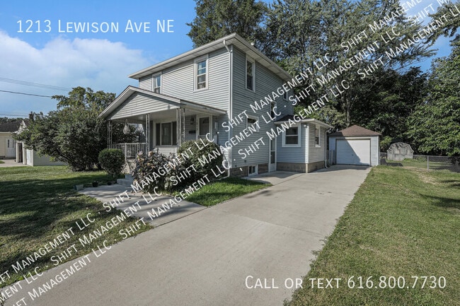 Building Photo - 1213 Lewison Ave NE