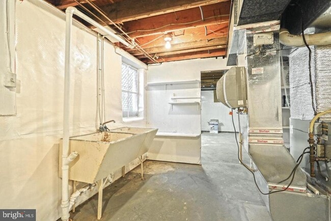 Building Photo - 731 Fairview Ave