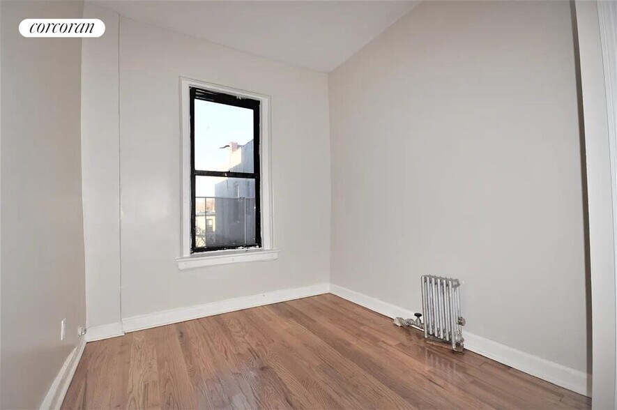 Building Photo - 526 Lafayette Ave