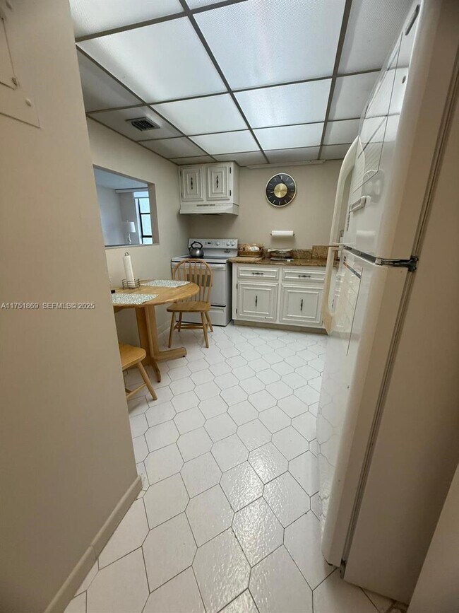 Building Photo - 501 Three Islands Boulevard