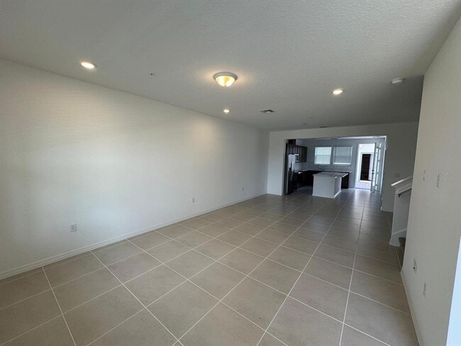 Building Photo - 4561 ORCHARD VIEW Aly