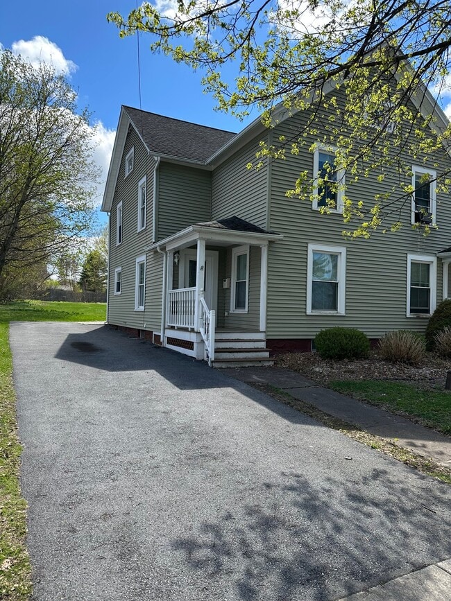 Building Photo - 47 Tappan St