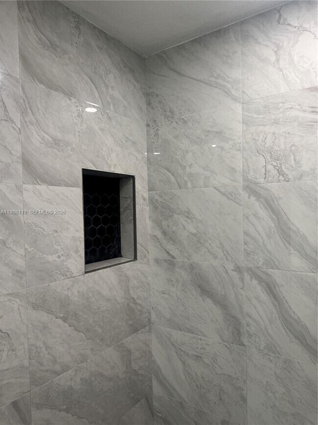 Building Photo - 2120 W Flagler St