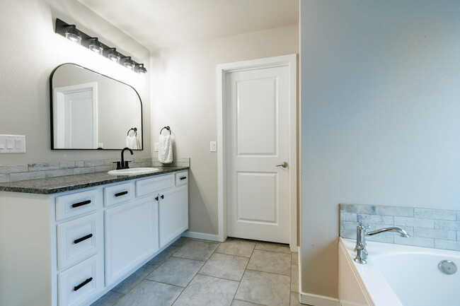 Building Photo - Beautiful 3-Bed, 2-Bath Home In Frenship!