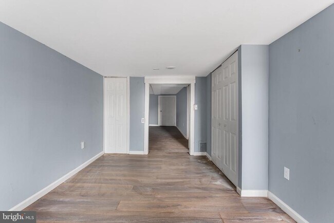 Building Photo - 2212 W Fayette St