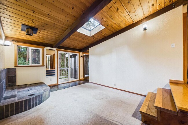 Building Photo - 2910 Greenbriar Ln