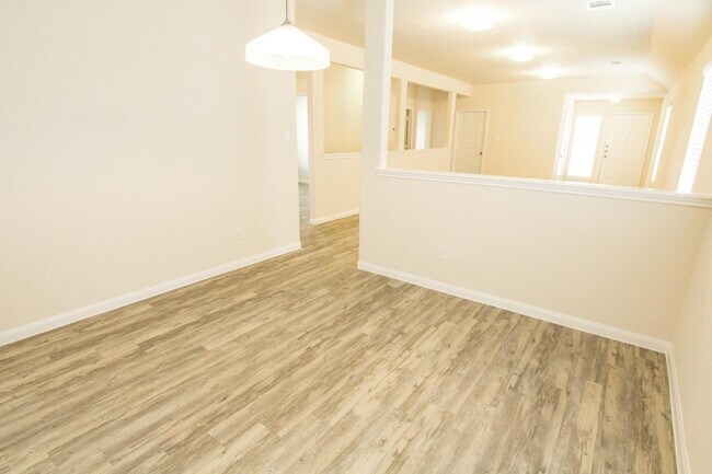 Building Photo - 5627 Rocky Trail Dr