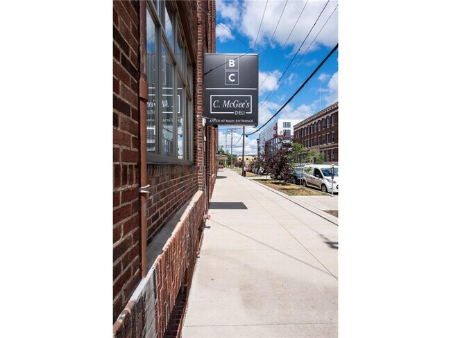 Building Photo - 901 N 3rd St
