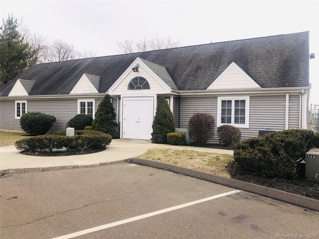 Building Photo - 560 Silver Sands Rd