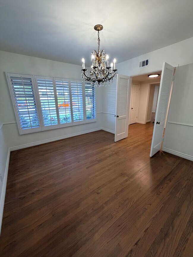 Building Photo - 8046 Dunfield Ave