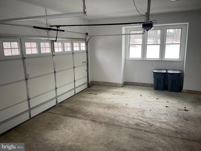 Building Photo - 1318 Ivy Hill Rd